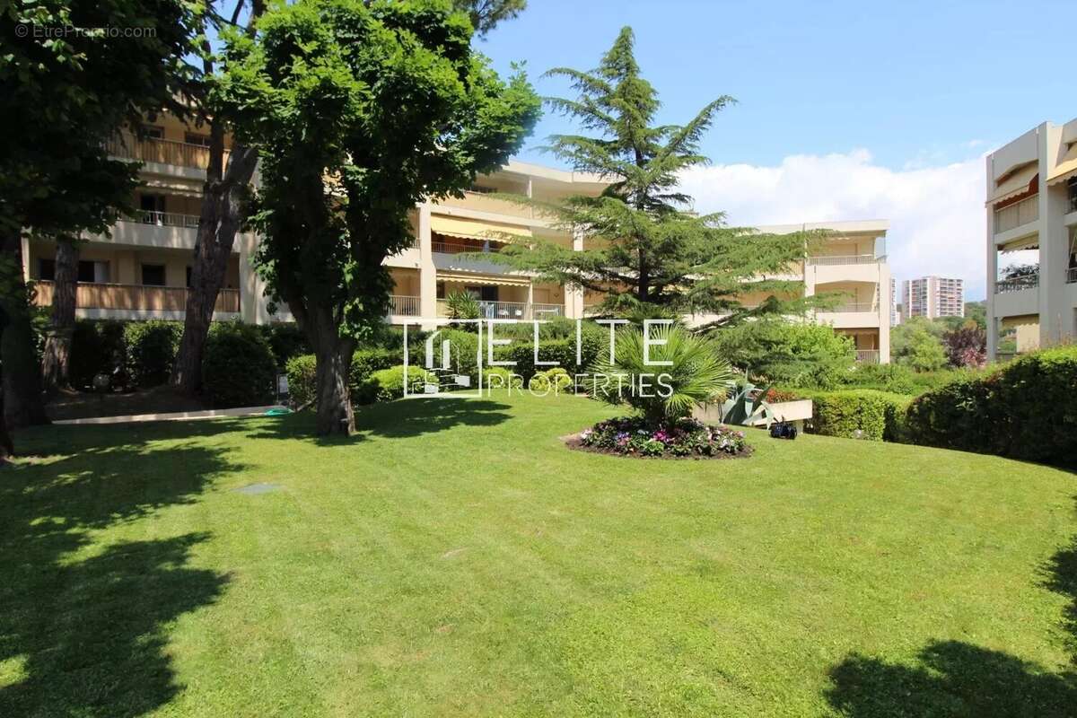 Appartement à LE CANNET