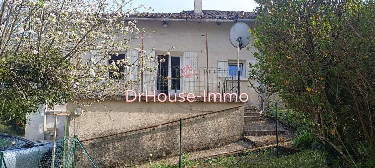 Maison à NOTRE-DAME-DE-SANILHAC