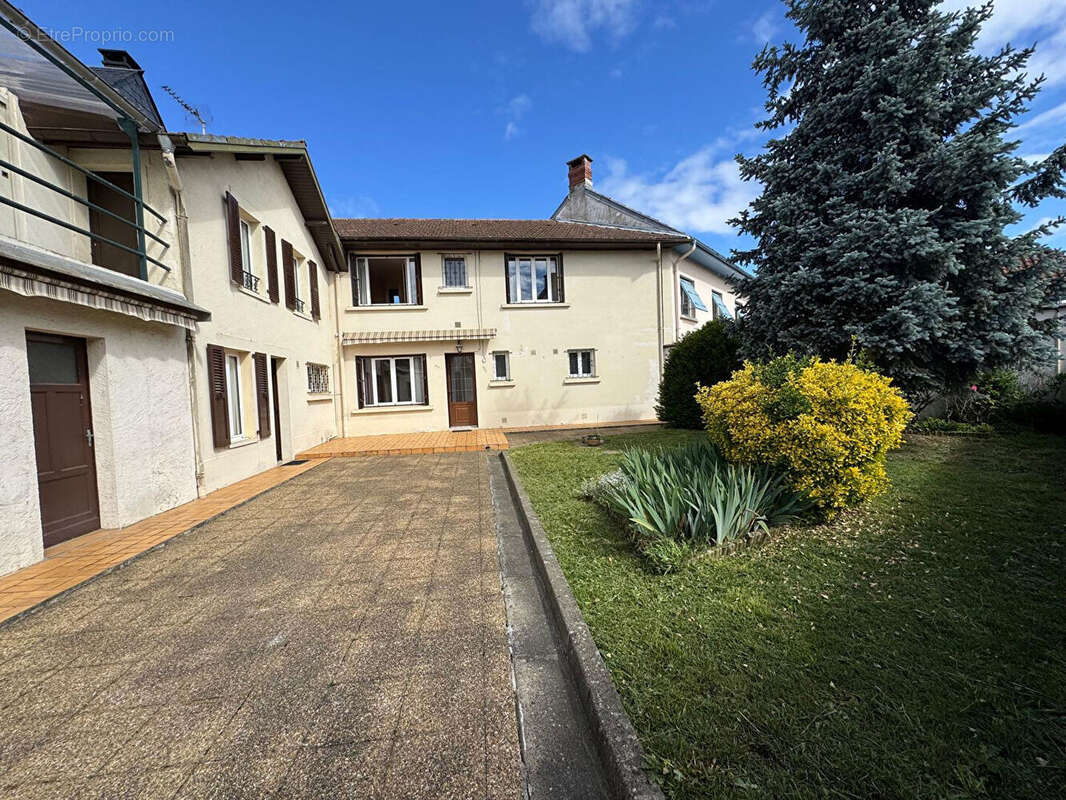 Maison à JUILLAN
