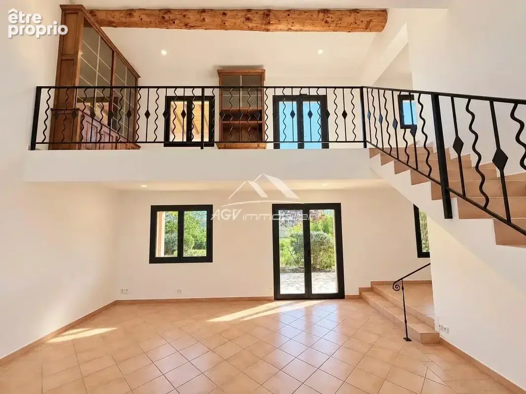 Propriété de 197 m² habitable sur environ 1600 m², vue imprénable - photo 10