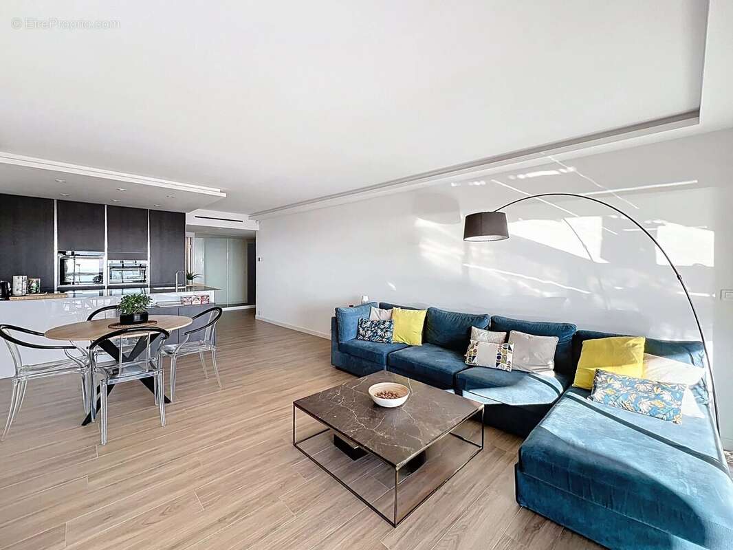 Appartement à LE CANNET