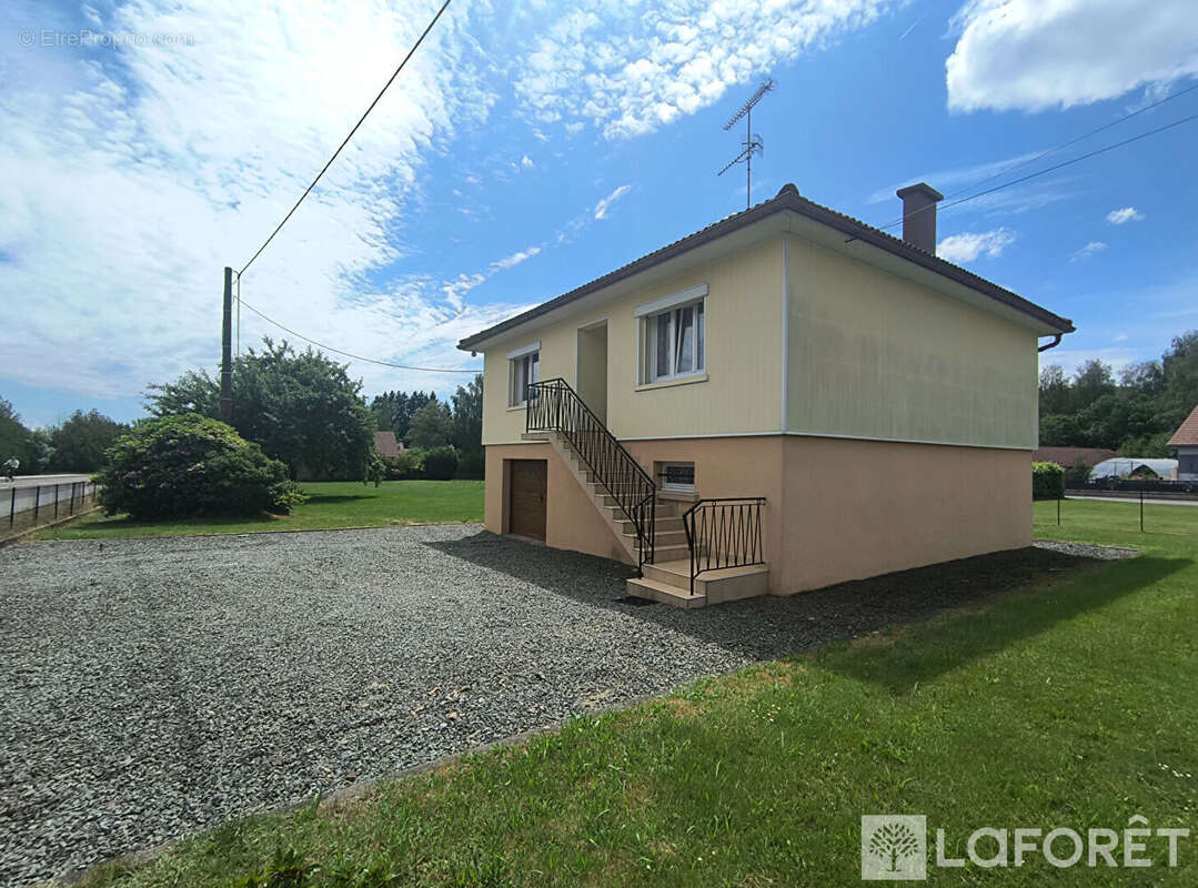 Maison à PLANCHER-BAS