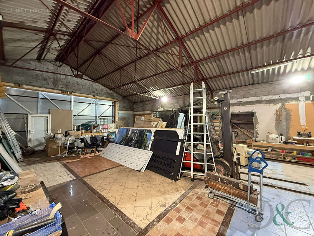 Commerce à BORMES-LES-MIMOSAS