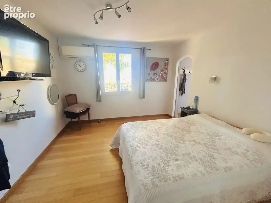 Appartement 5 pièces 137 m² à vendre à Greoux-Les-Bains (04800) - photo 9