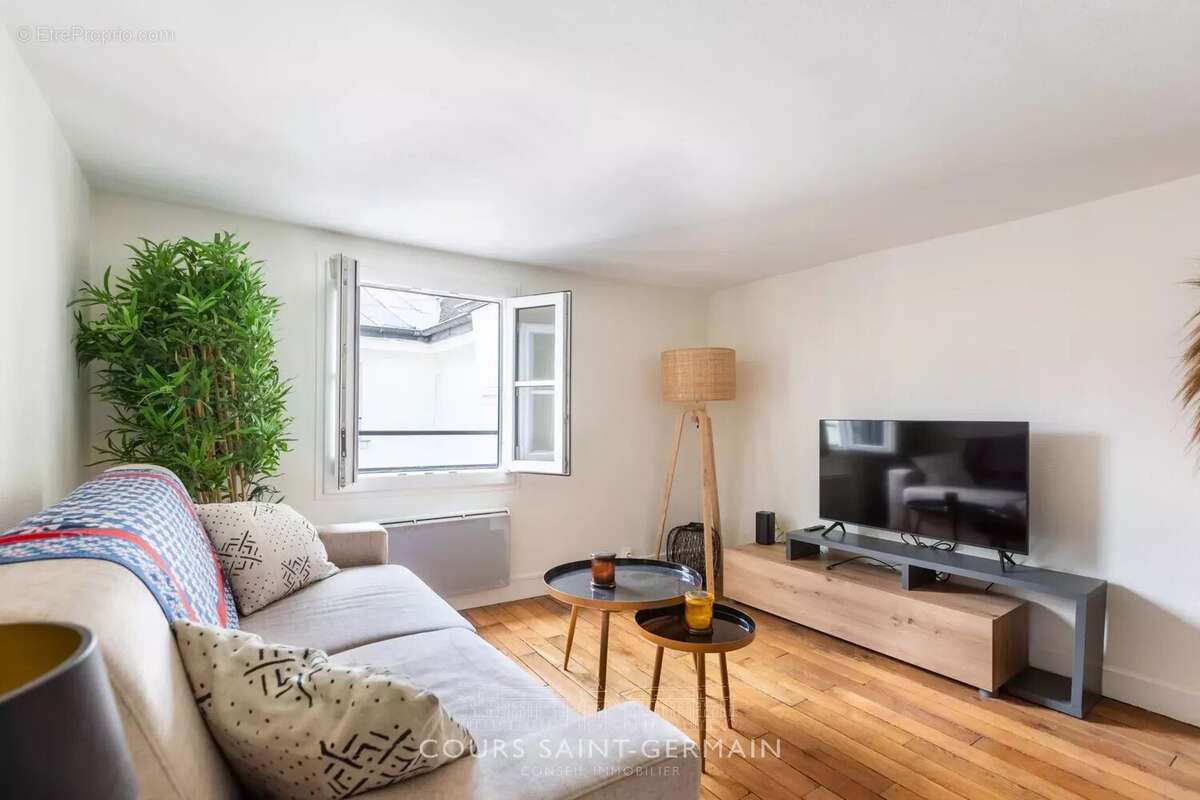 Appartement à PARIS-6E