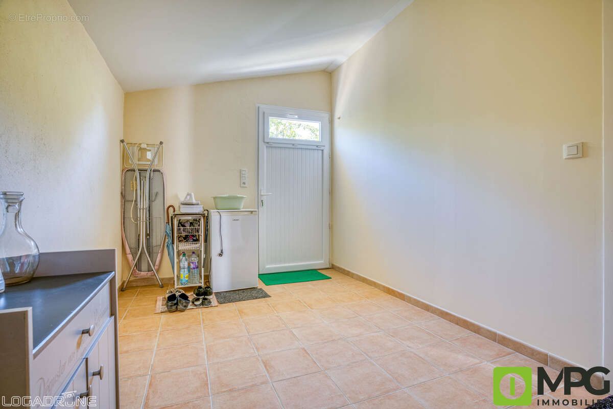 SAINTE LIVRADE SUR LOT, maison en pierres F4 entièrement restaurée - photo 14