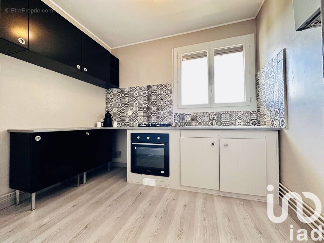 Photo 1 - Appartement à SAINT-JEAN-DE-LA-RUELLE