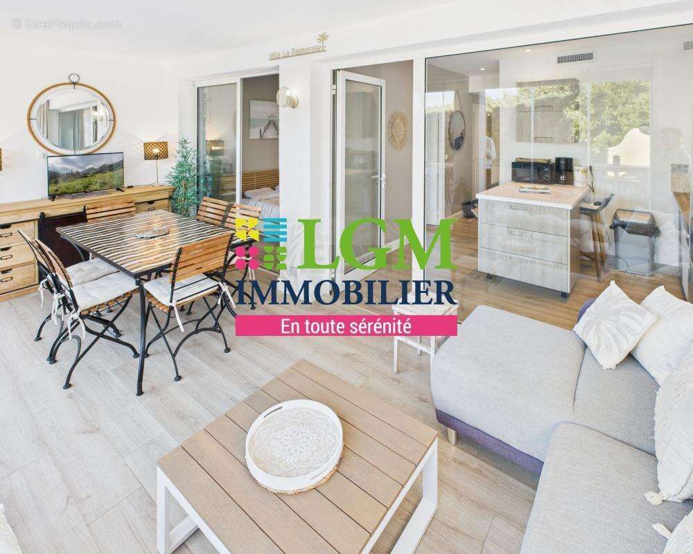 Appartement à GRIMAUD