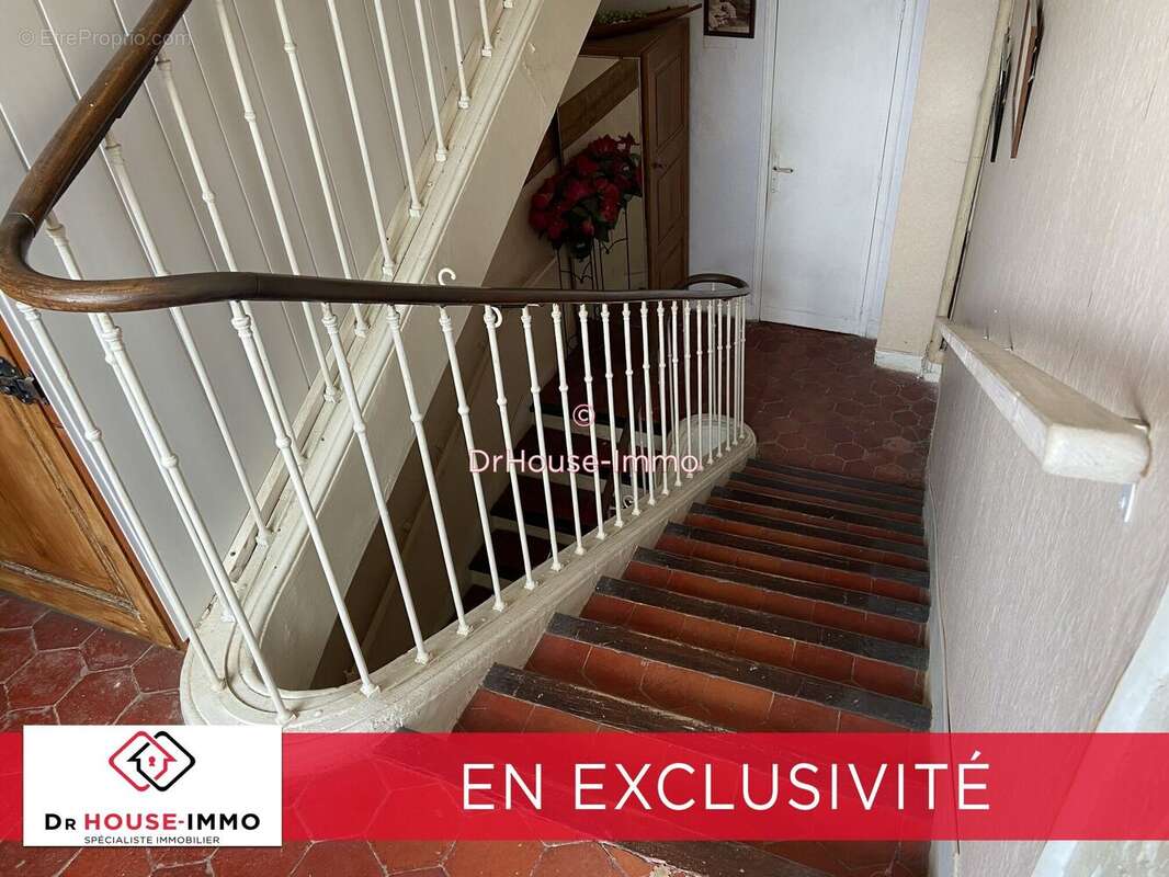 Maison 370 m² à Orsan  - photo 31