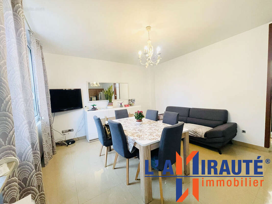 Maison à SARTROUVILLE