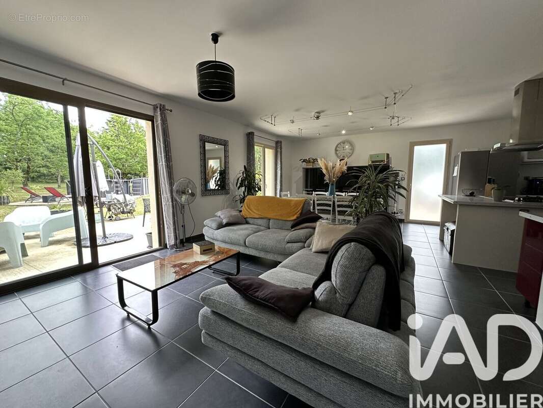 Photo 3 - Maison à LE MONTAT