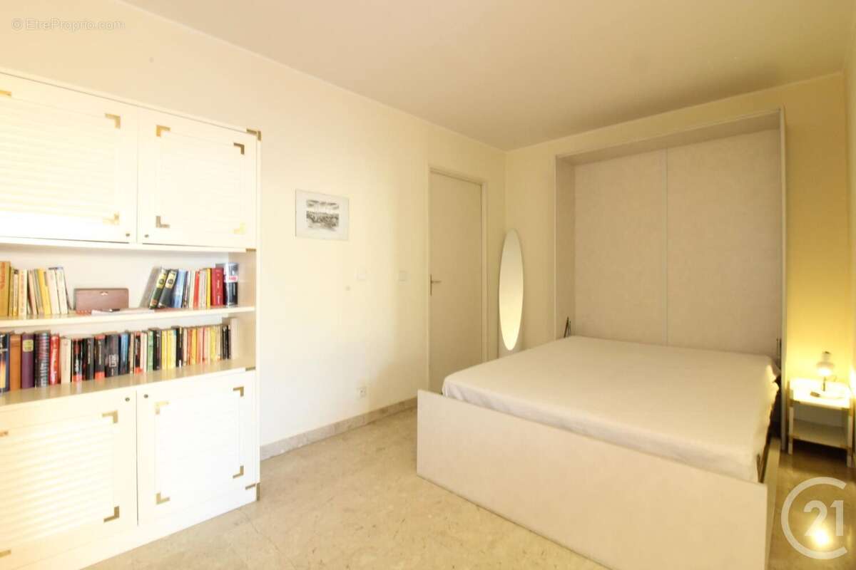 Appartement à ROQUEBRUNE-CAP-MARTIN