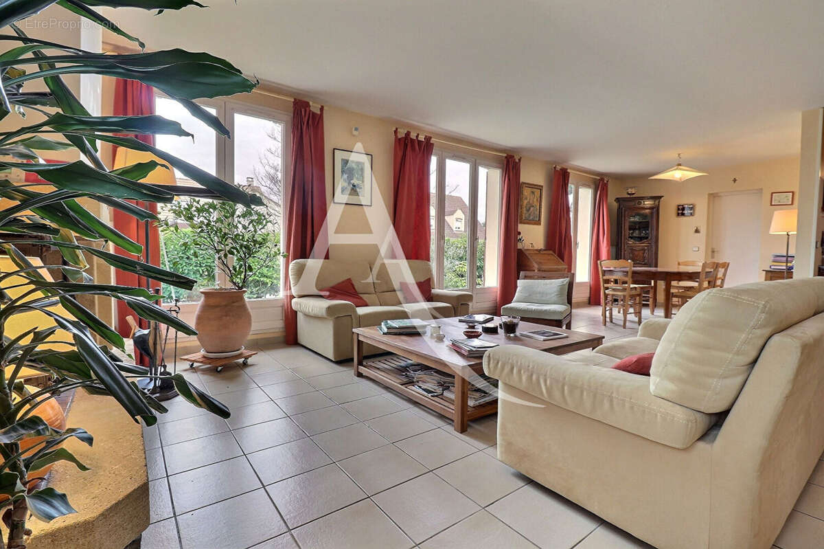 Maison à COURDIMANCHE