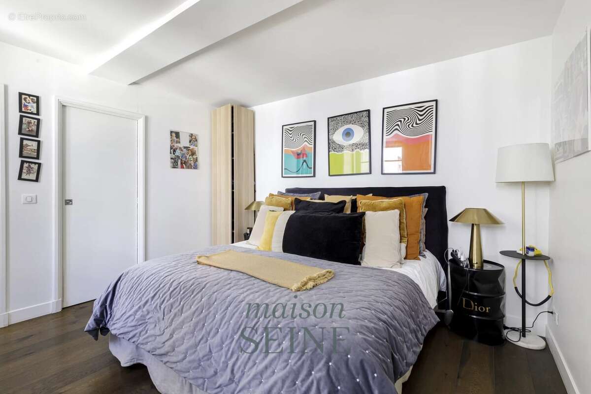 Appartement à NEUILLY-SUR-SEINE