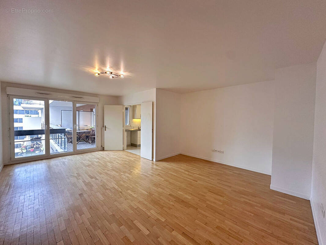 Appartement à NANTERRE