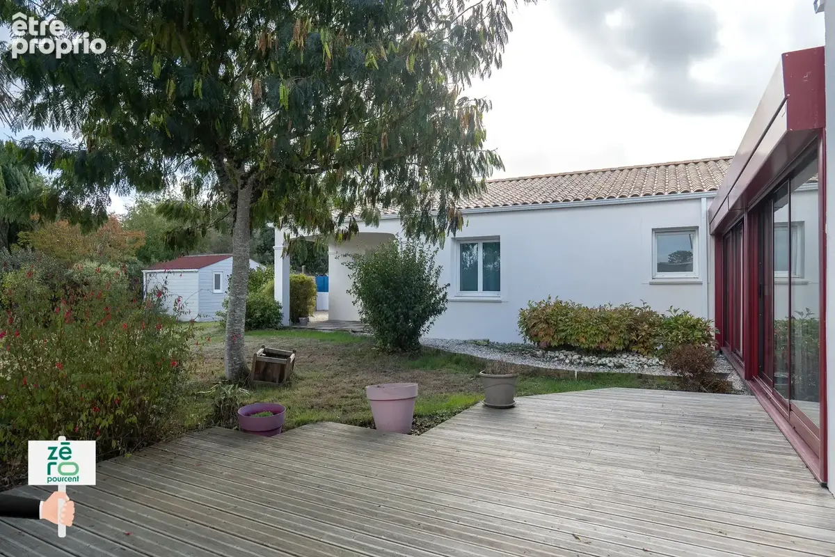 Maison moderne 4 chambres à La Boissière-des-Landes   Véranda, garage et jardin clos, sans travaux - photo 20