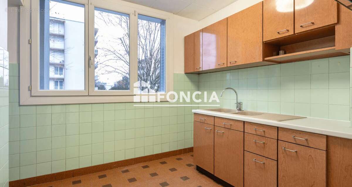 Appartement à LE PONT-DE-CLAIX