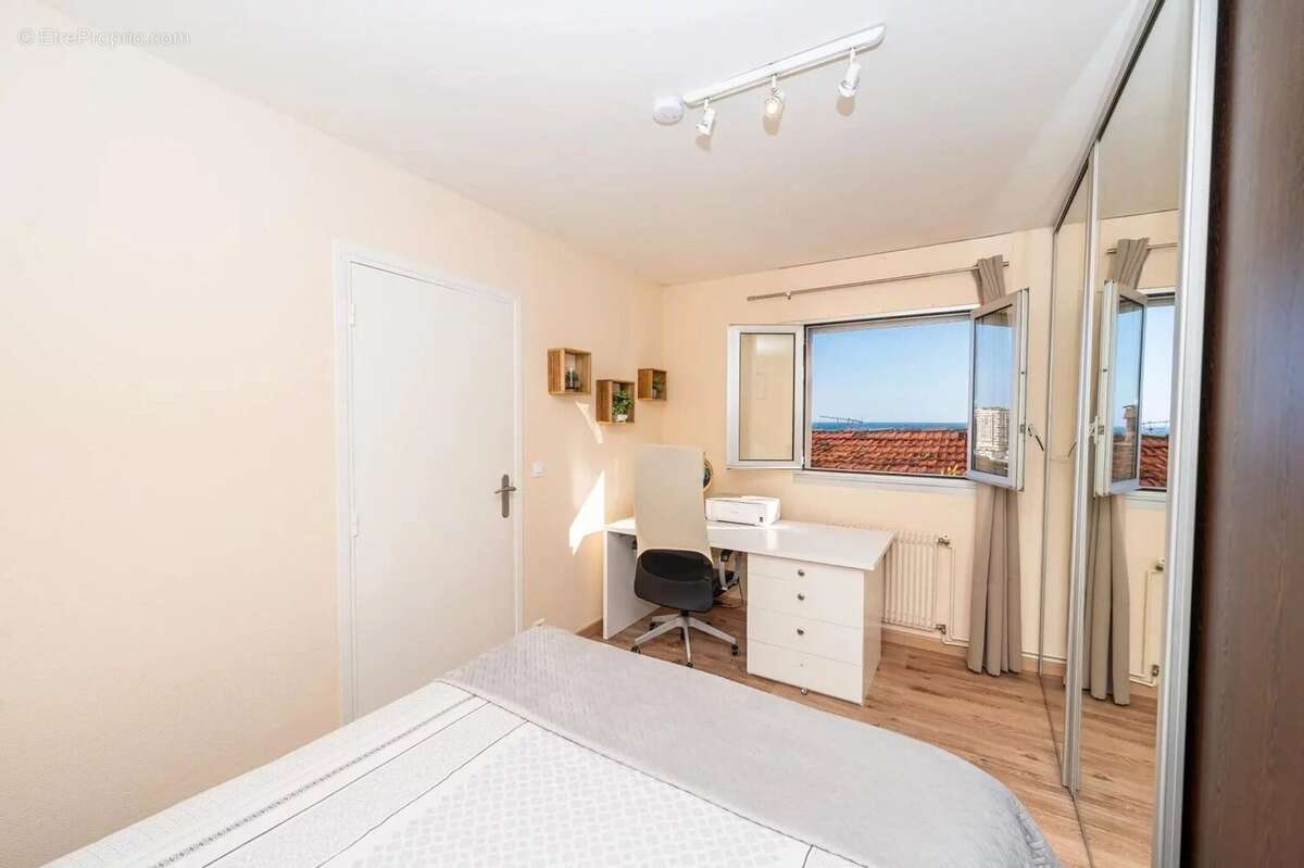 Appartement à CAP-D'AIL