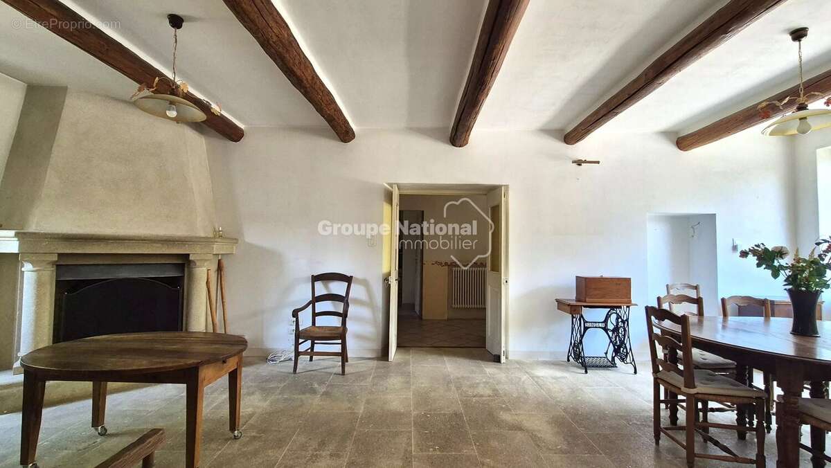 Beaumes de venise mas de caractere sur 2893 m² de terrain - photo 7