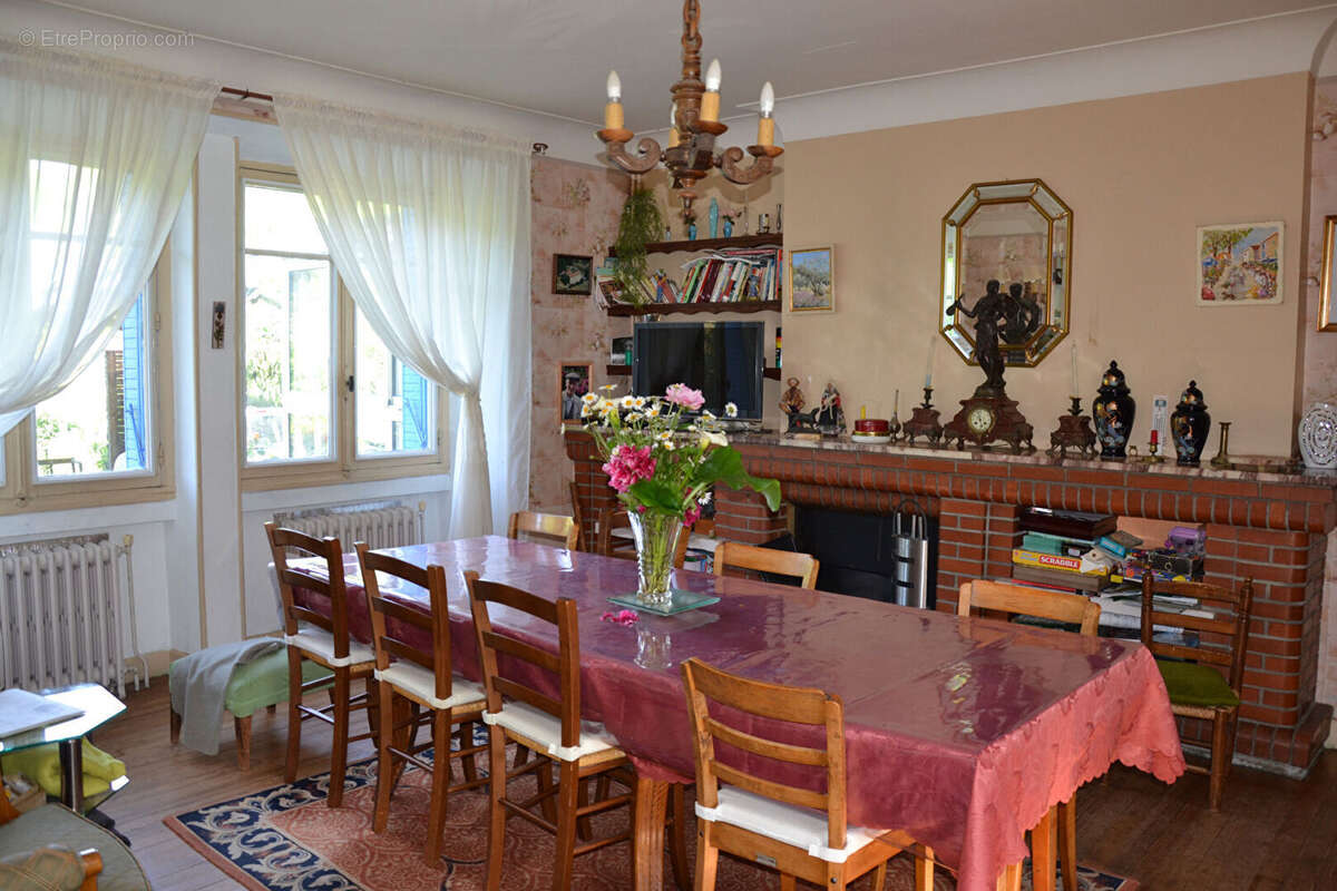 Courniou dans hameau maison  de 200m²  DPE  B avec 653 m² de terrain - photo 4