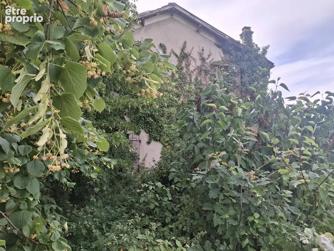 Terrain commercial avec bâtiment à rénover – Périphérie de Bellac - photo 2
