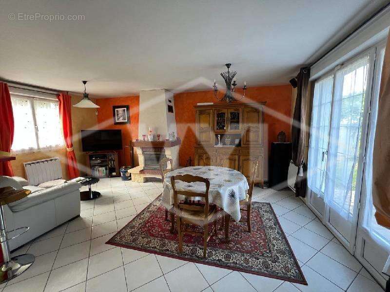 Maison à QUINCY-SOUS-SENART