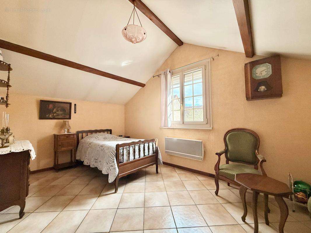 Maison à VAROIS-ET-CHAIGNOT