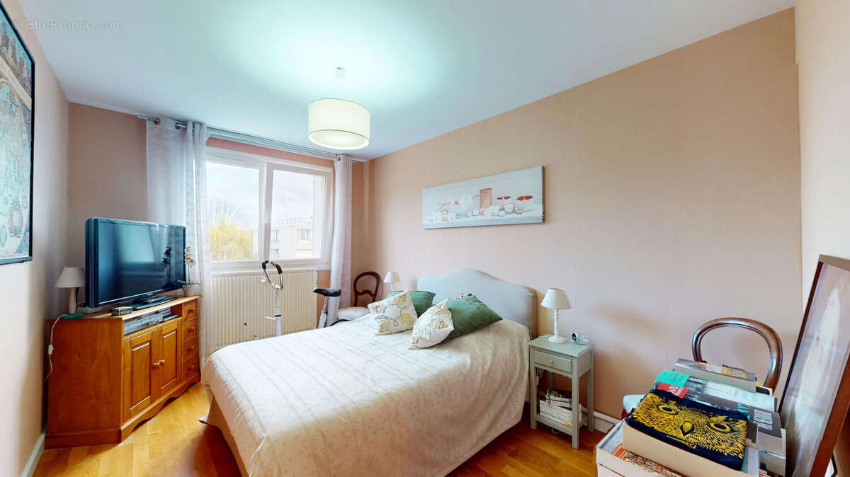 Appartement Bois d'Arcy 5 pièces 97.20 m2 + 1 cave + 1 garage fermé extérieur - photo 12