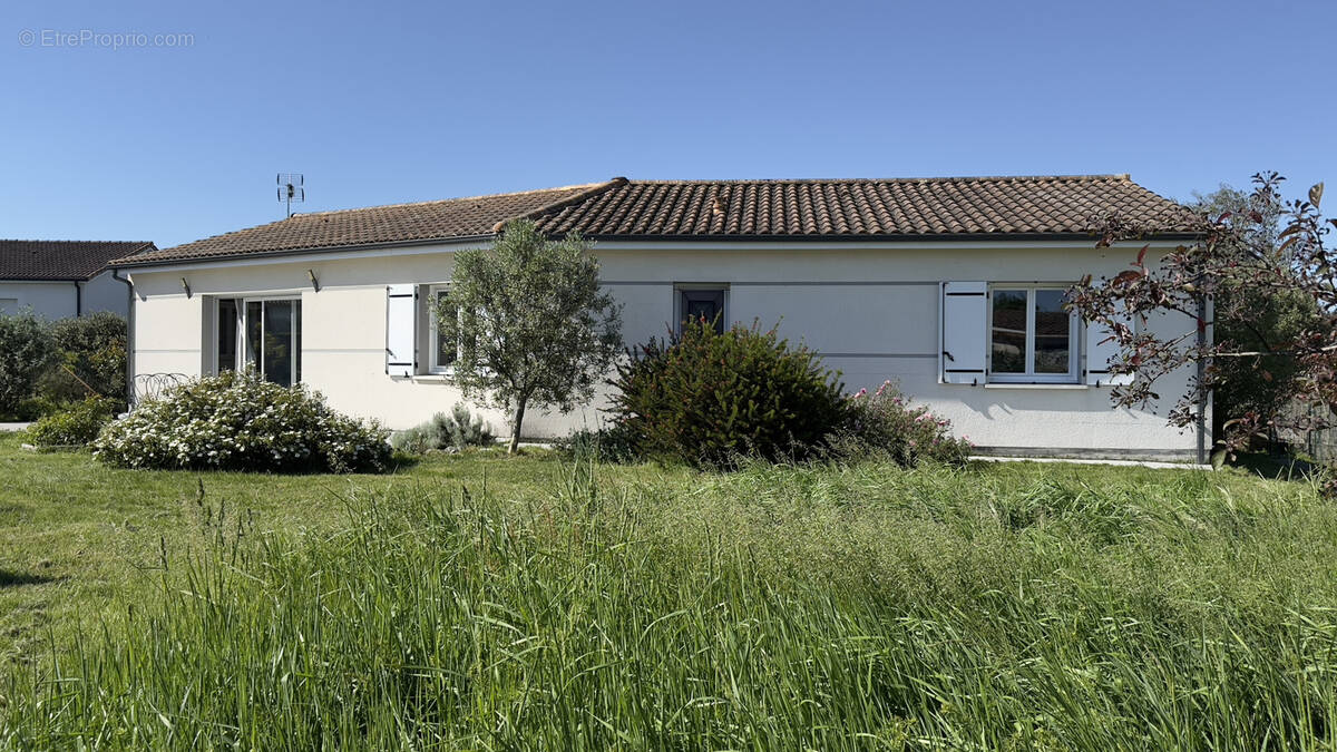 Maison à ROAILLAN