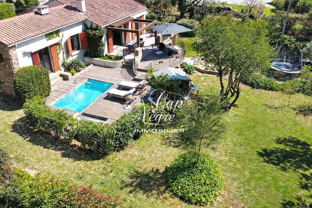 Maison à BORMES-LES-MIMOSAS