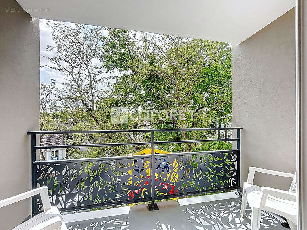 Appartement à VERNEUIL-SUR-SEINE
