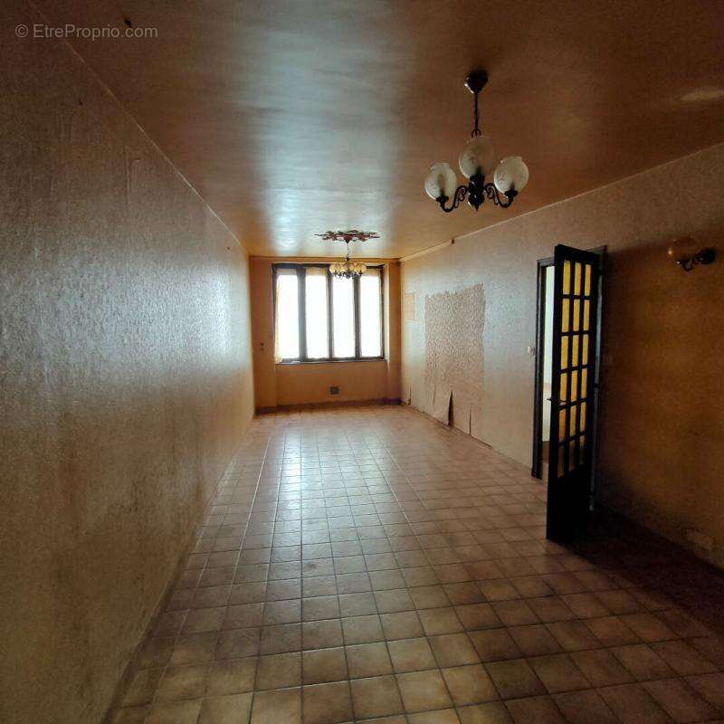 Maison à MORTAGNE-SUR-SEVRE