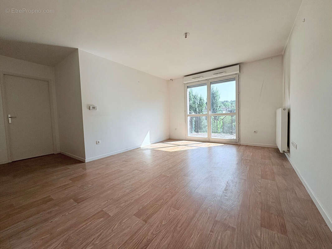 Appartement à FONTENAY-LE-FLEURY