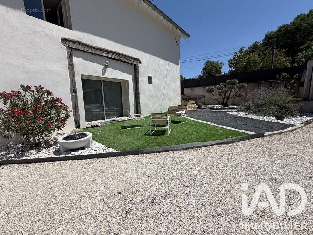 Maison 220 m² à Savas-Mepin  - photo 2