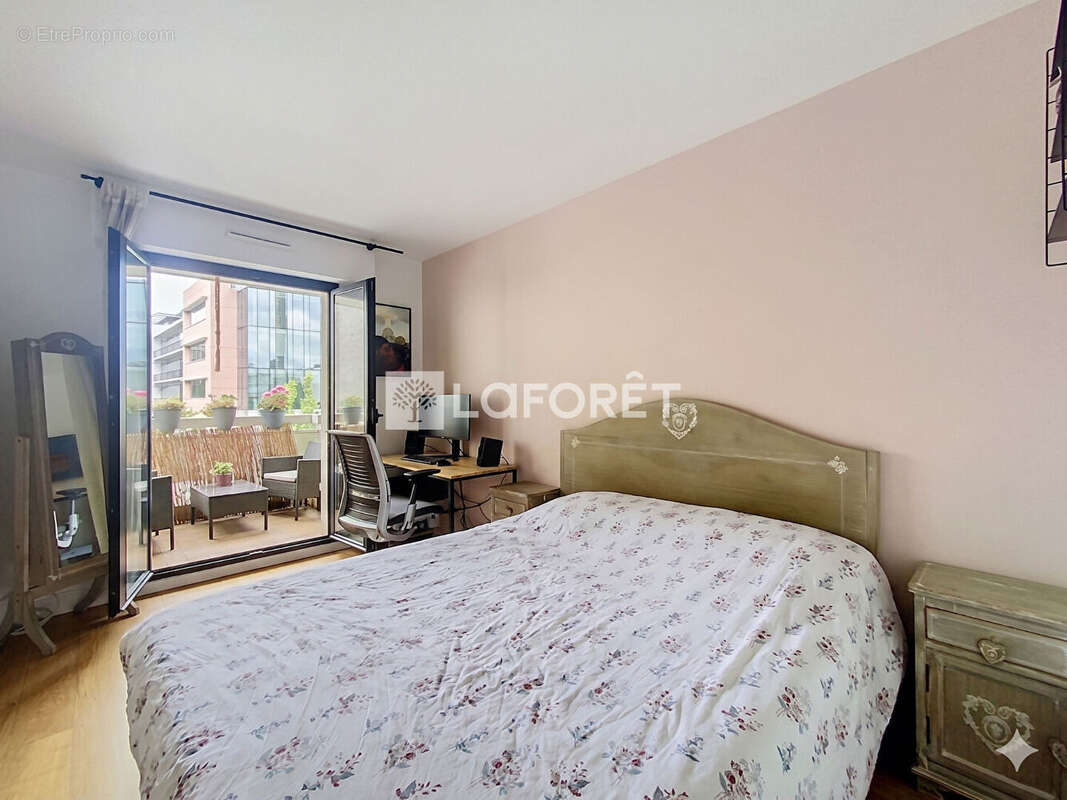 Appartement à SURESNES