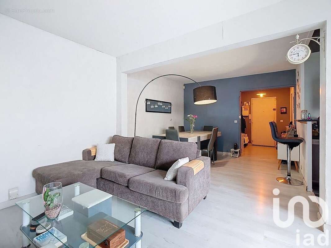 Photo 4 - Appartement à SAVIGNY-LE-TEMPLE