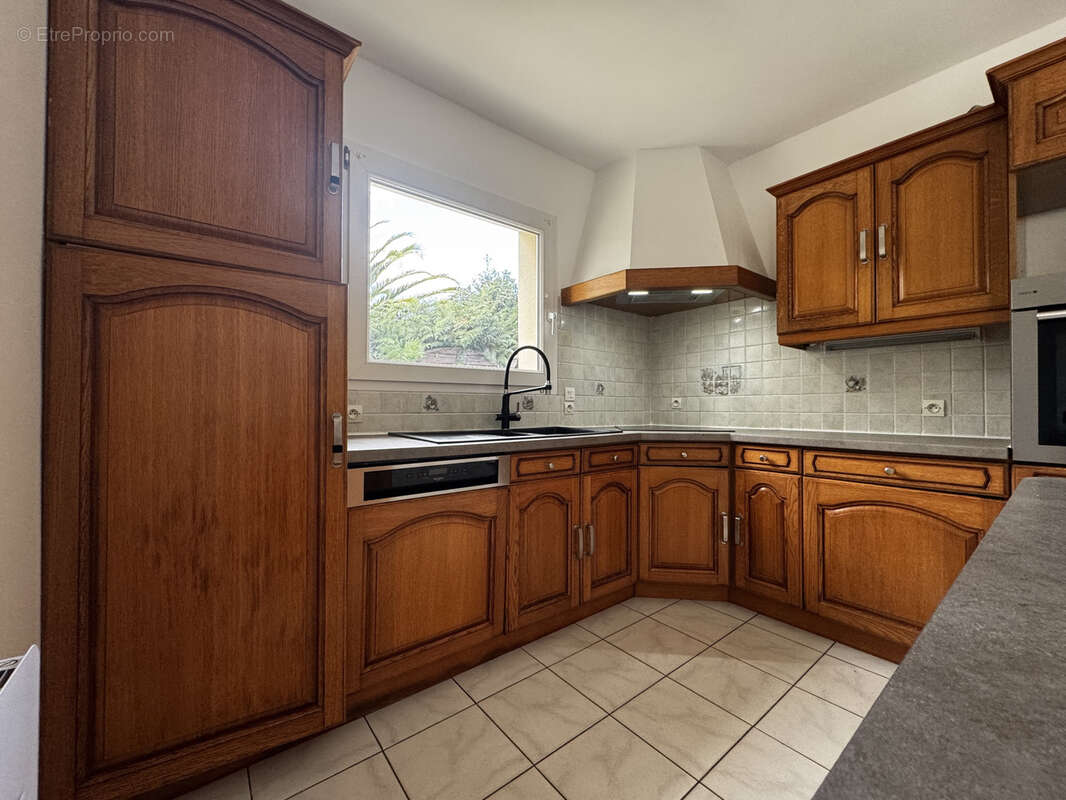 Maison familiale de 138 m2 sur terrain constructible de 1 913 m2 - photo 24