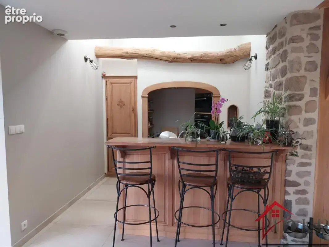 Belle ferme rénovée de 190 m2 avec terrain constructible et - photo 5