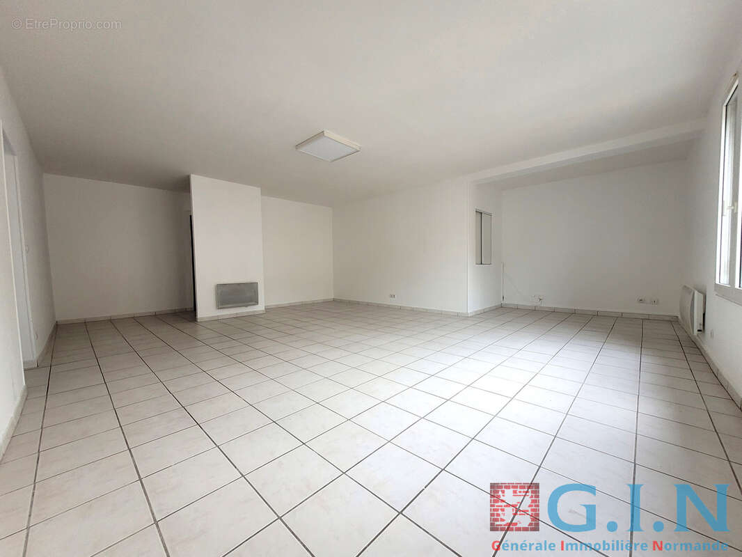 Appartement T5 de 111m2 à 400 m de la plage - photo 2