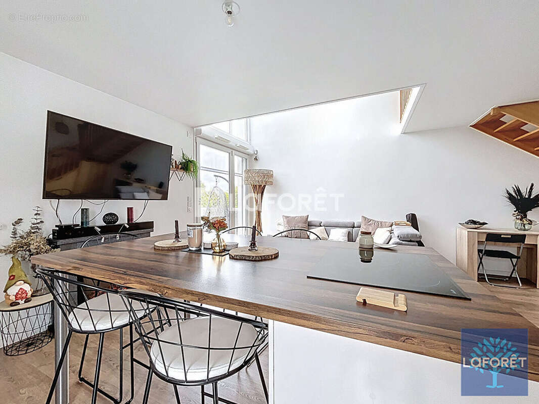 Appartement à VILLENEUVE-LE-ROI