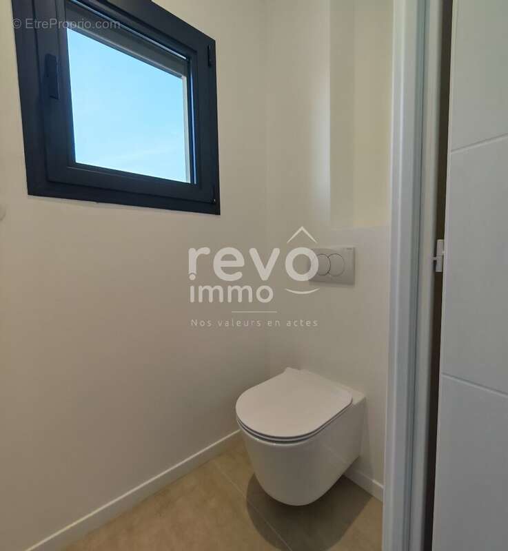 Maison à SAINT-JEAN-DE-THURIGNEUX