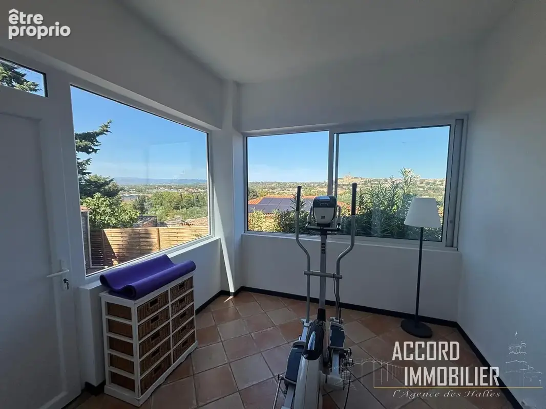 Superbe Maison T9 d'une superficie habitable de 286 m2 avec dépendances, piscine sur 1494 m2 de terrain - photo 11