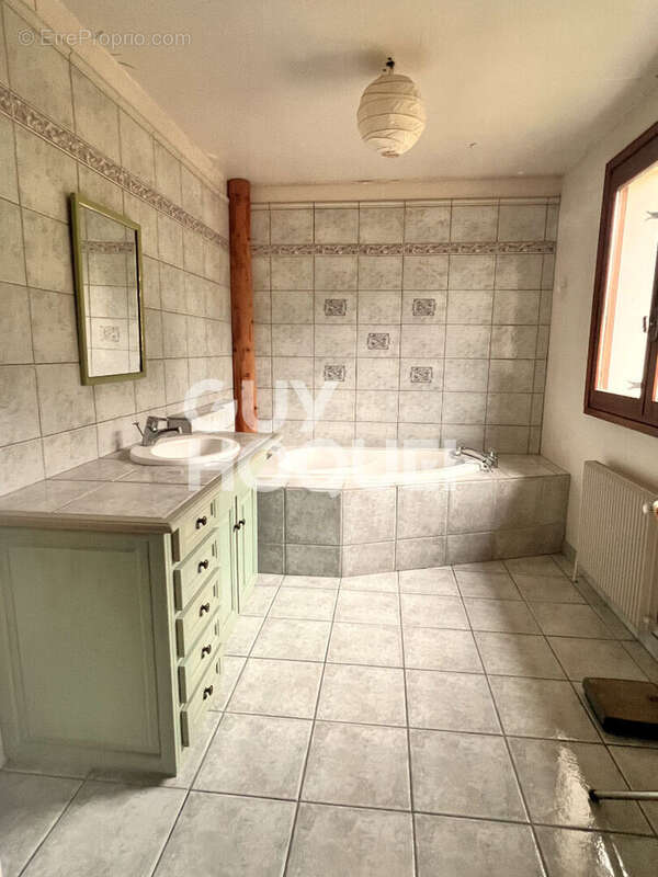 Maison à SAINT-MARTIN-EN-HAUT