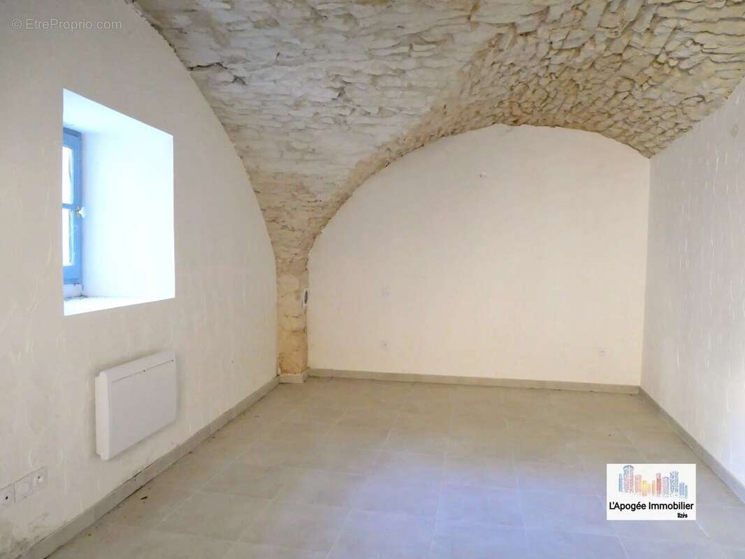 Appartement à LUSSAN