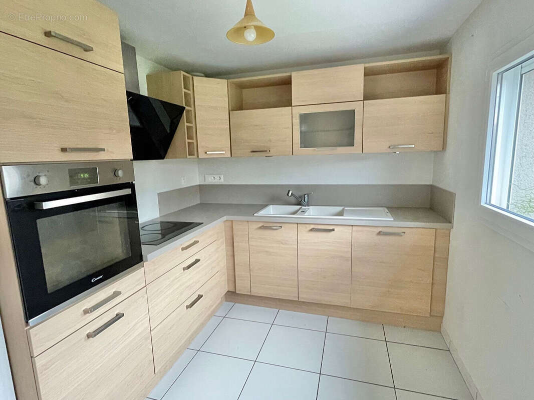 Maison à L'ISLE-D'ABEAU