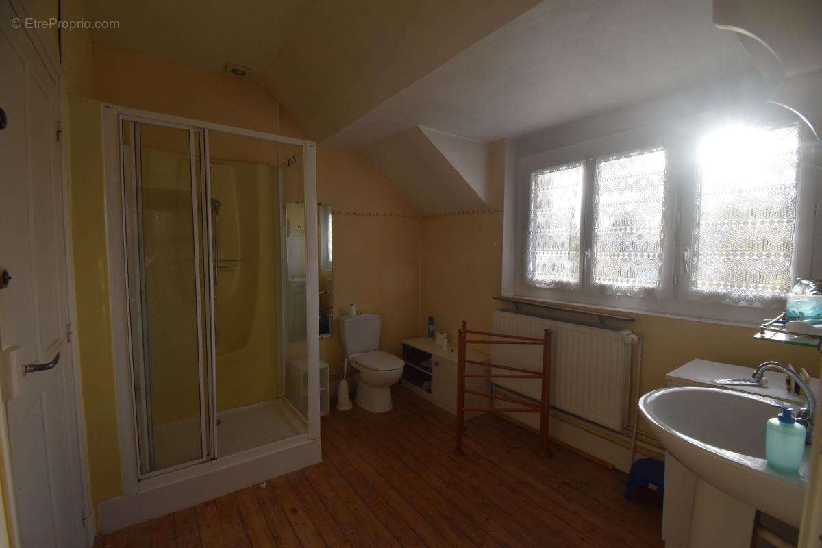 Maison à COSNE-COURS-SUR-LOIRE