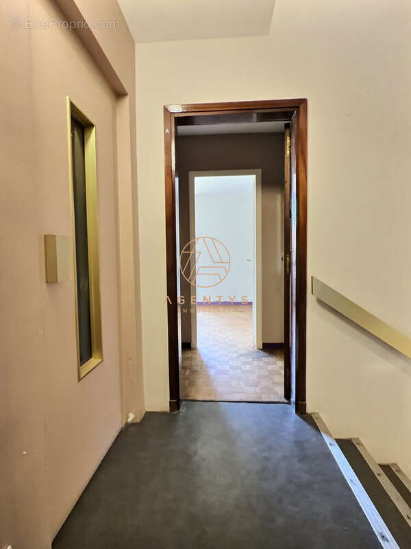 Appartement à SAINT-MAUR-DES-FOSSES