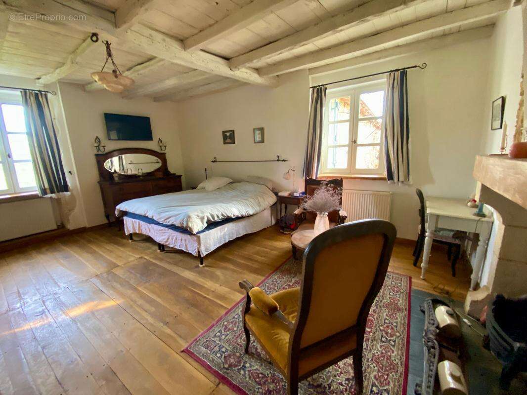 Maison à SAINTE-ALVERE