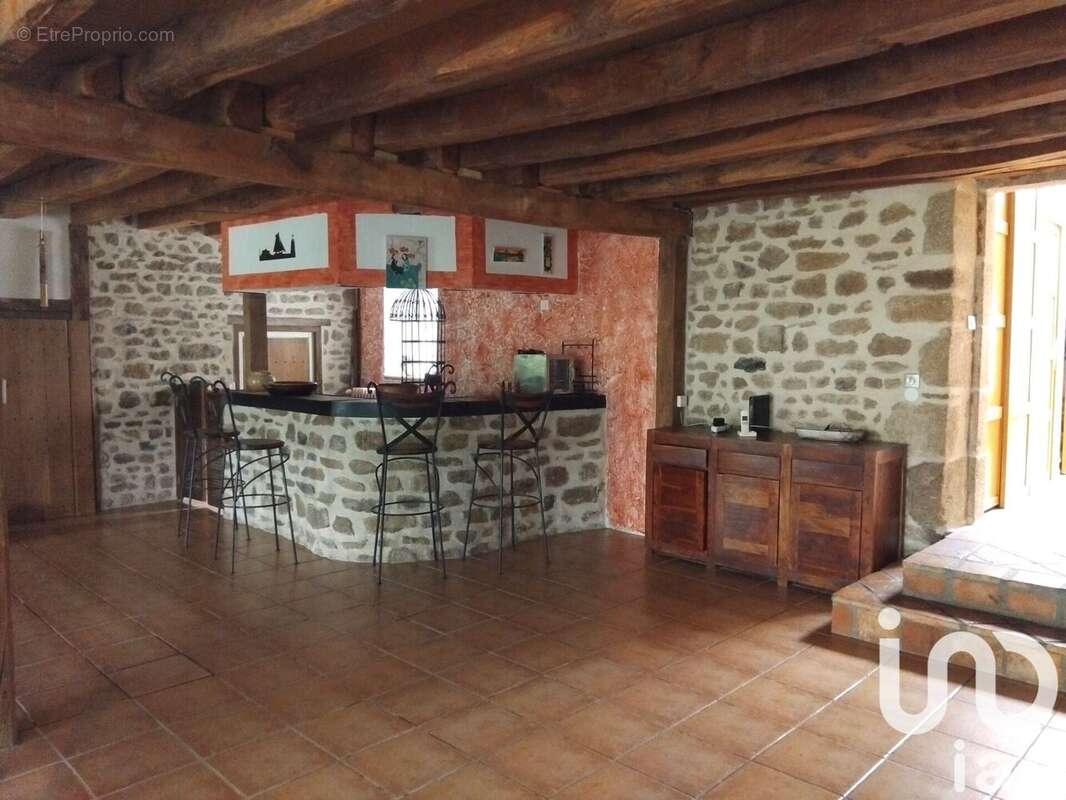 Photo 2 - Maison à SAINT-AGNANT-DE-VERSILLAT