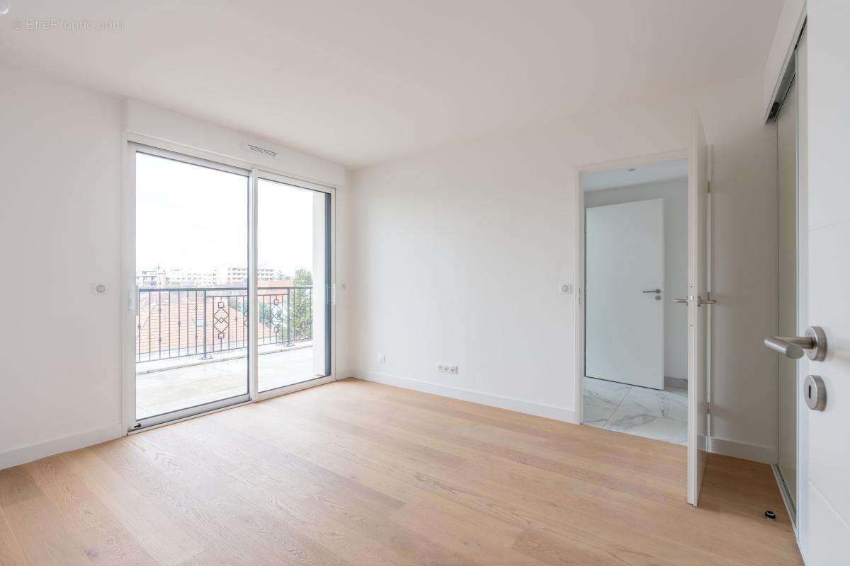 Appartement à SAINT-MAUR-DES-FOSSES